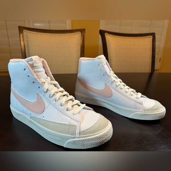 New Nike Blazer Mid 77 Sneaker Shoes White Pink Size US 7Y / 8.5 W - Picture 1 of 13